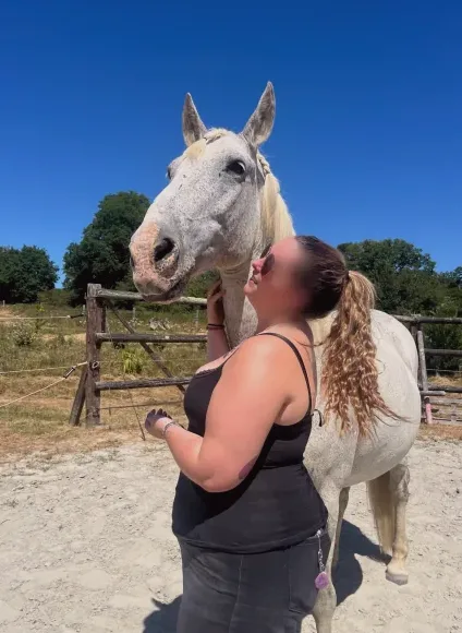 Camilla, 23