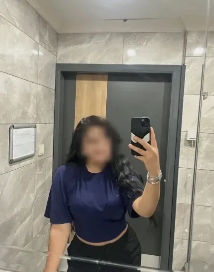 Fatima, 20