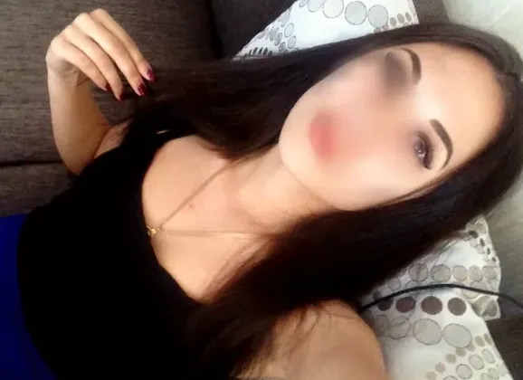 Nora, 34