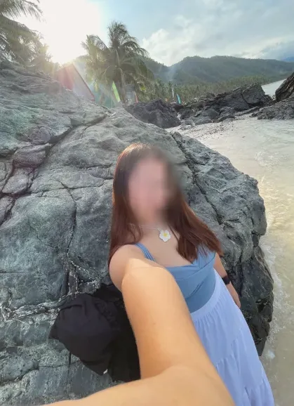 Olivia, 24