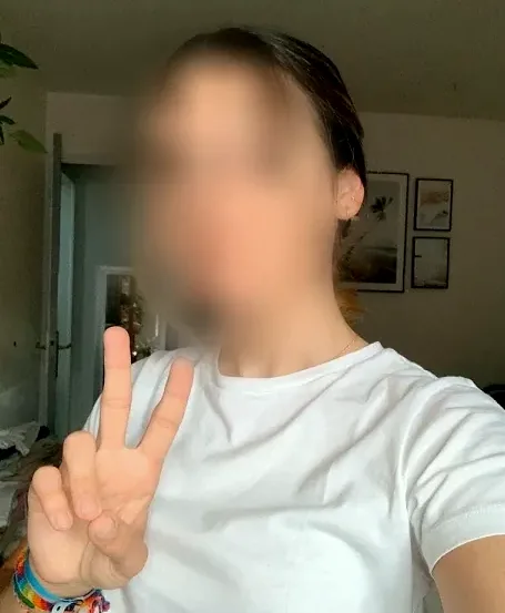 Sofie, 29