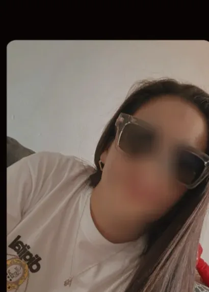 Zeynep, 34